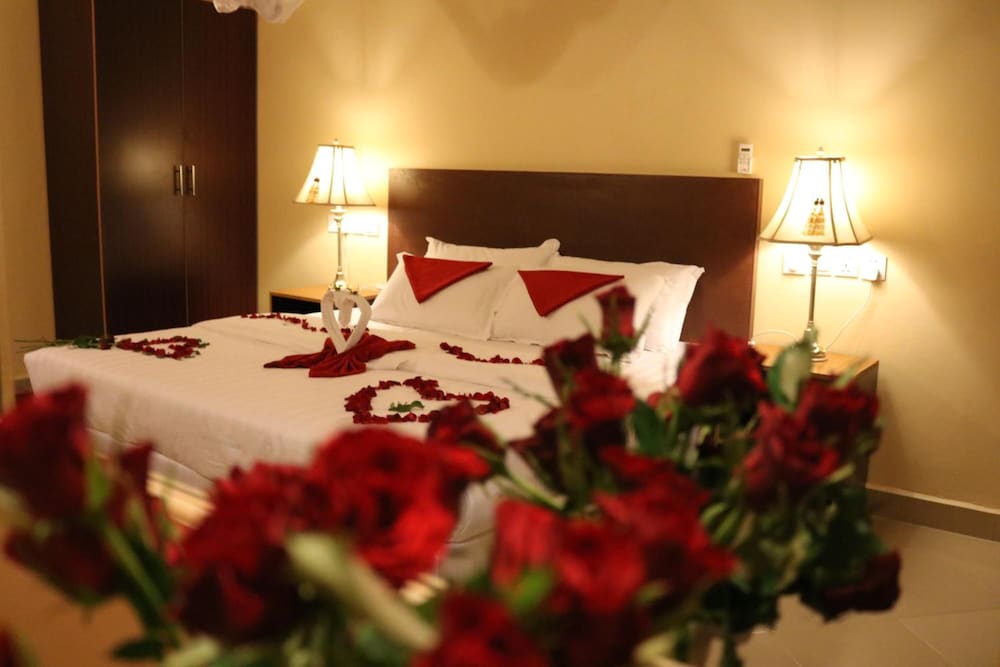 Pulickal Airport Hotel 28/50