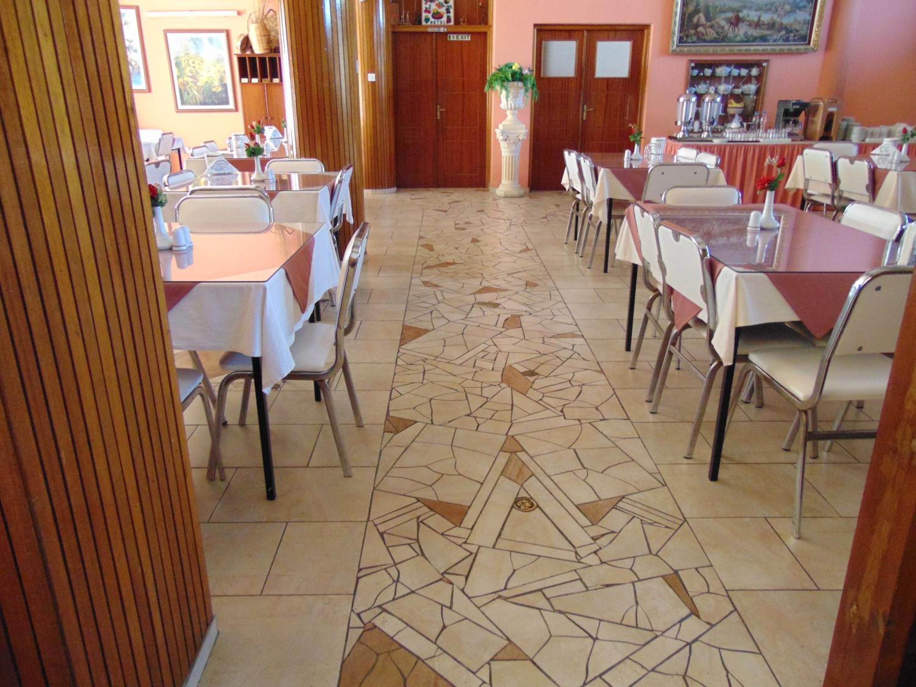Hellas Hotel 30/50