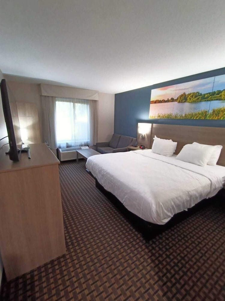 Red Roof Inn & Suites Tomah 21/57