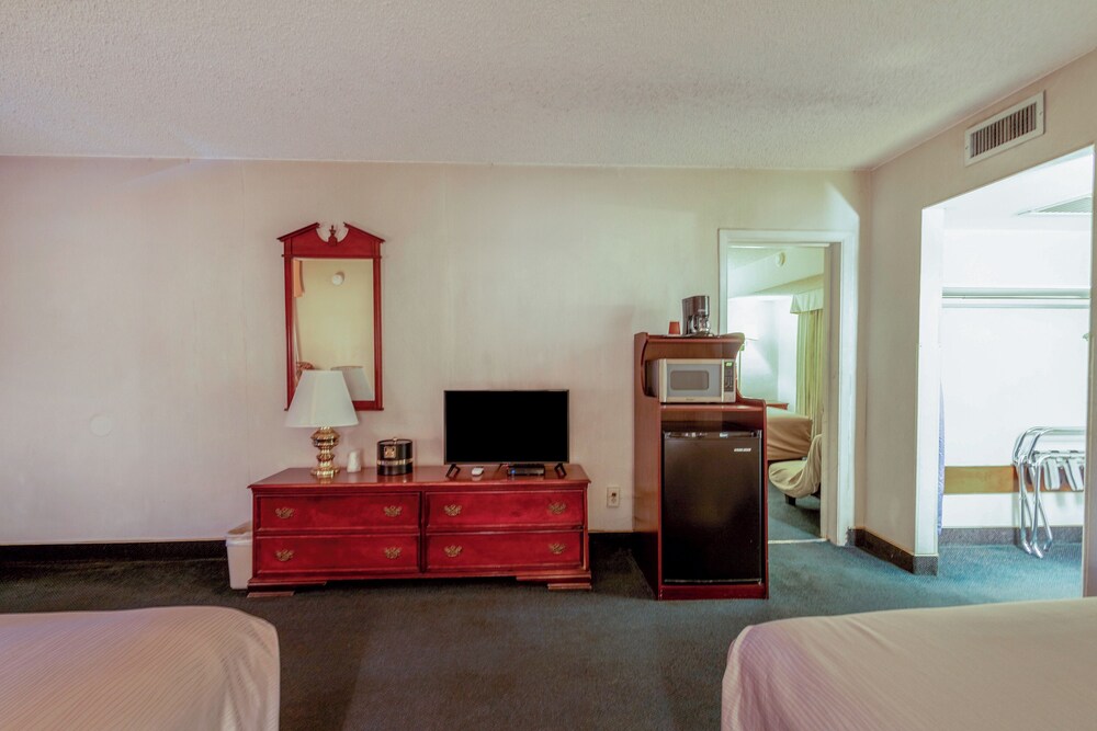Royal Holiday Motel By Belvilla Gallup I-40 33/50