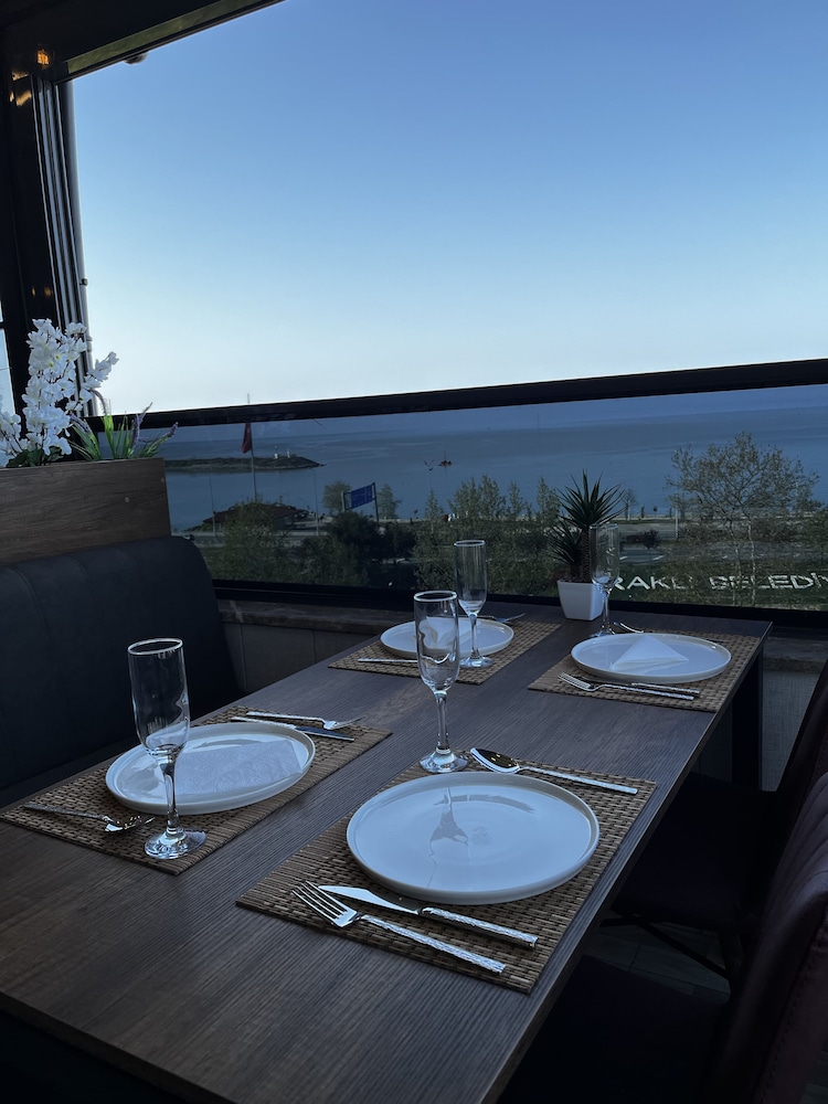Avni Bey Otel 35/43