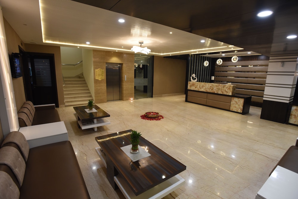 Hotel Grand Rajputana 11/17