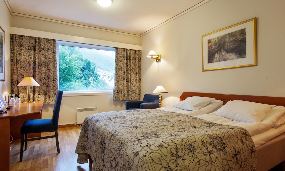 غرفة قياسية بسرير مزدوج