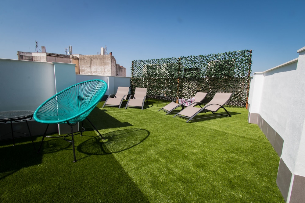 HOLIDAYS2MALAGA SUITES APARTMENTS 46/51