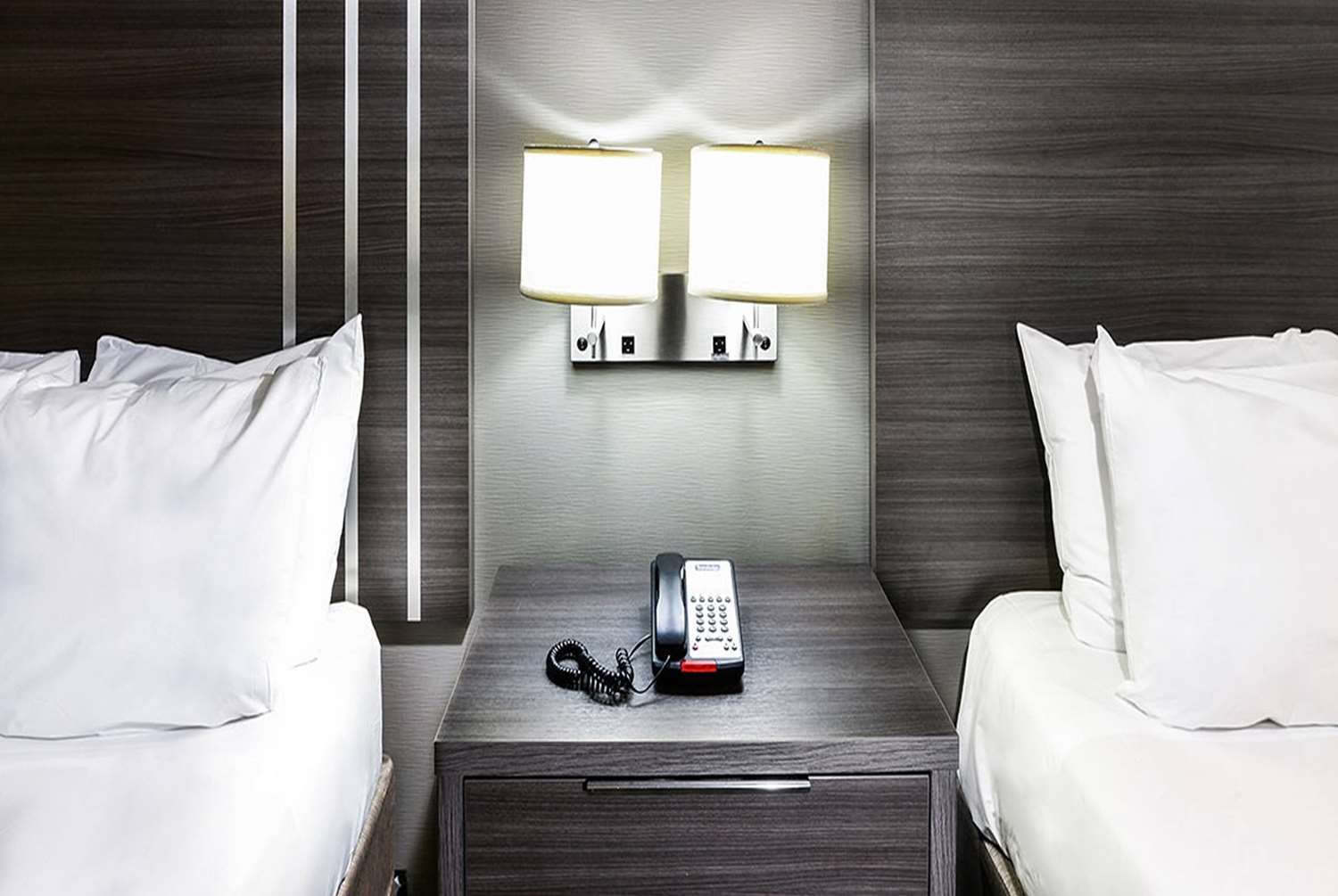 Travelodge By Wyndham Commerce Los Angeles Area 6/16