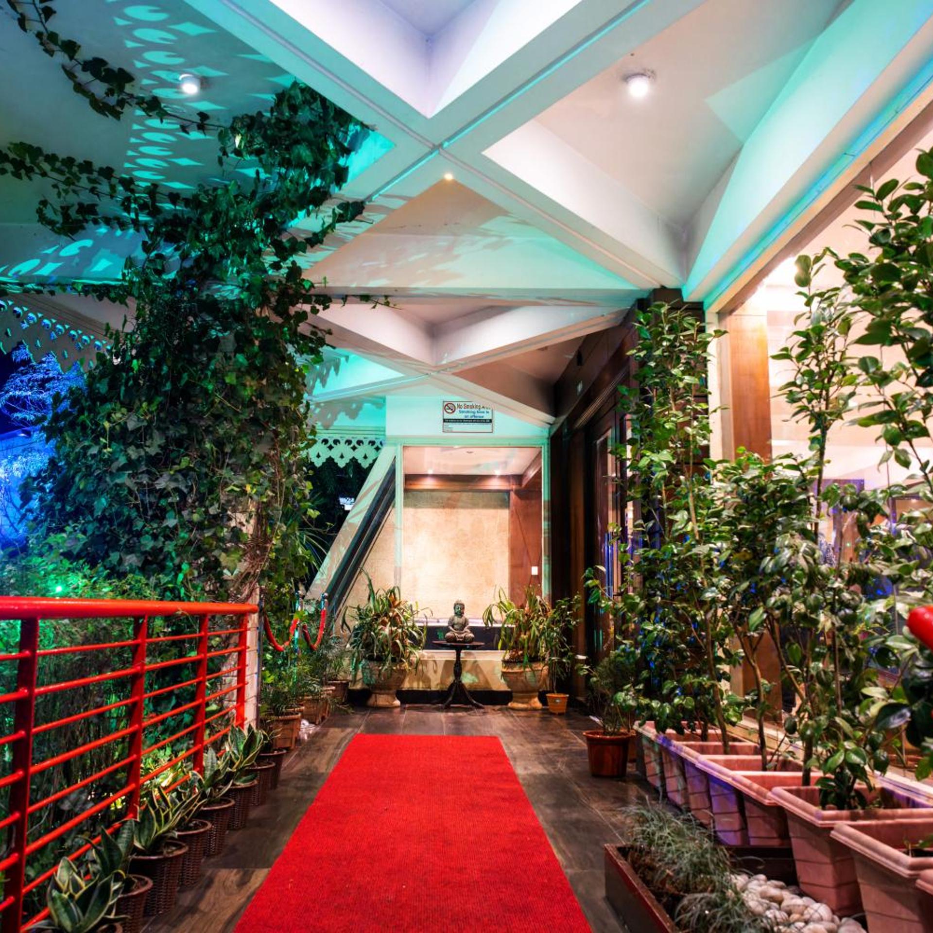 Viceroy Hotel 50/53