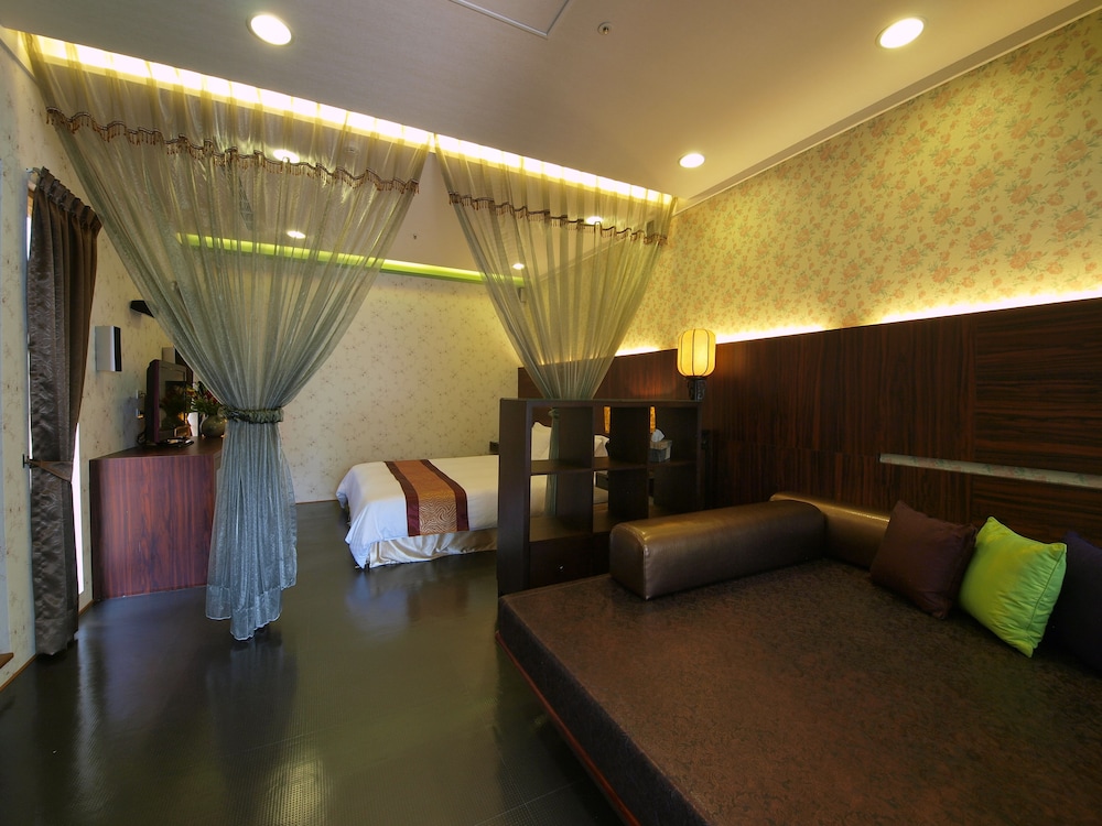 Grand Orchid Villa Resort 20/50