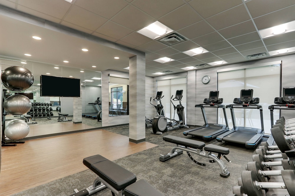Fairfield Inn & Suites by Marriott Asheville Weaverville 24/44