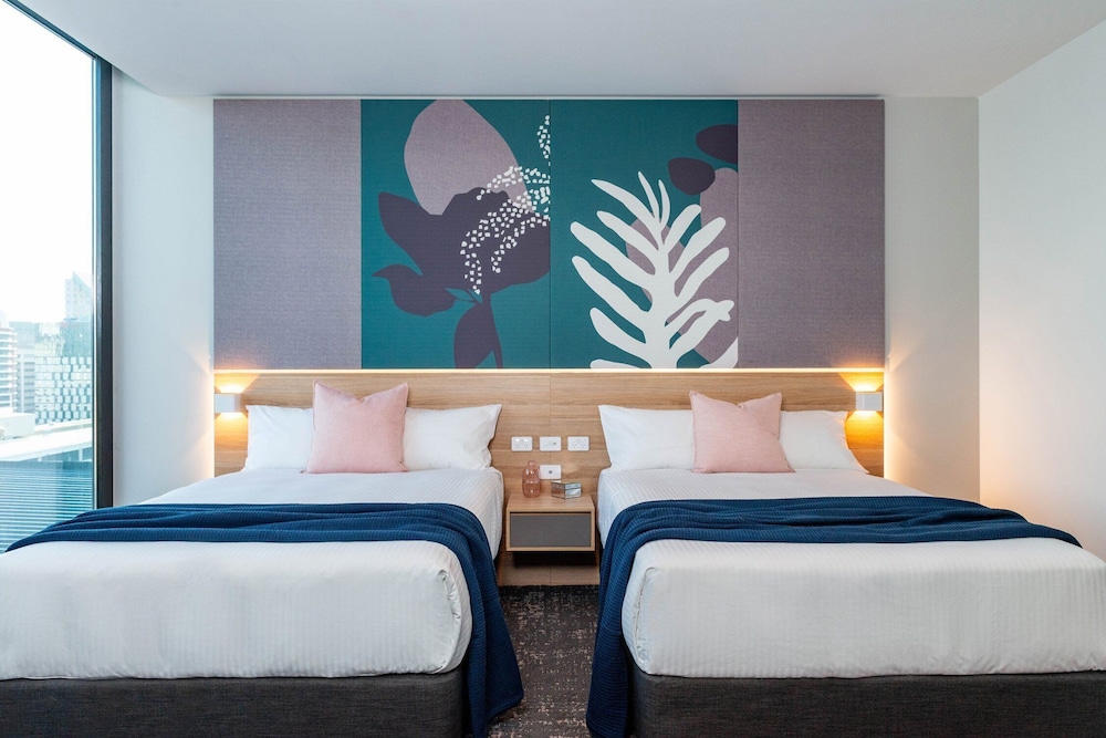 Crowne Plaza Adelaide 15/81