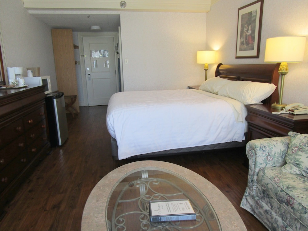Claymore inn & Suites 14/40