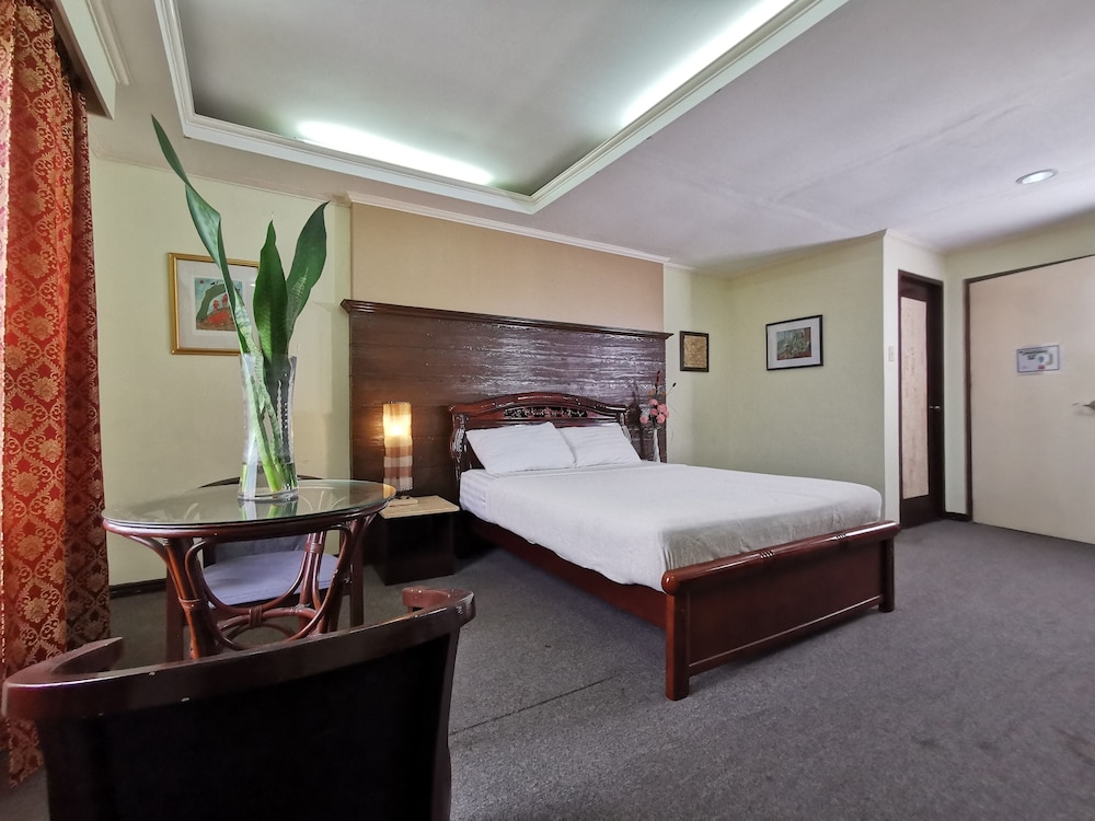 Cebu Hilltop Hotel 28/54