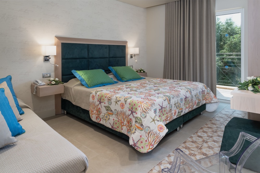Mareblue Beach Resort 23/74