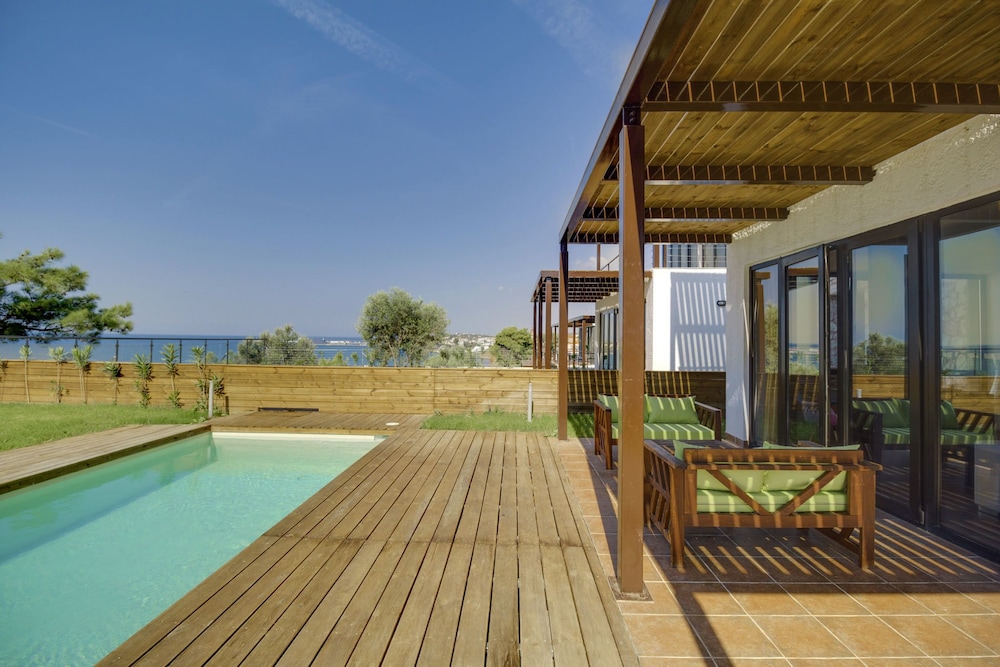 Esperanza Villas 30/67