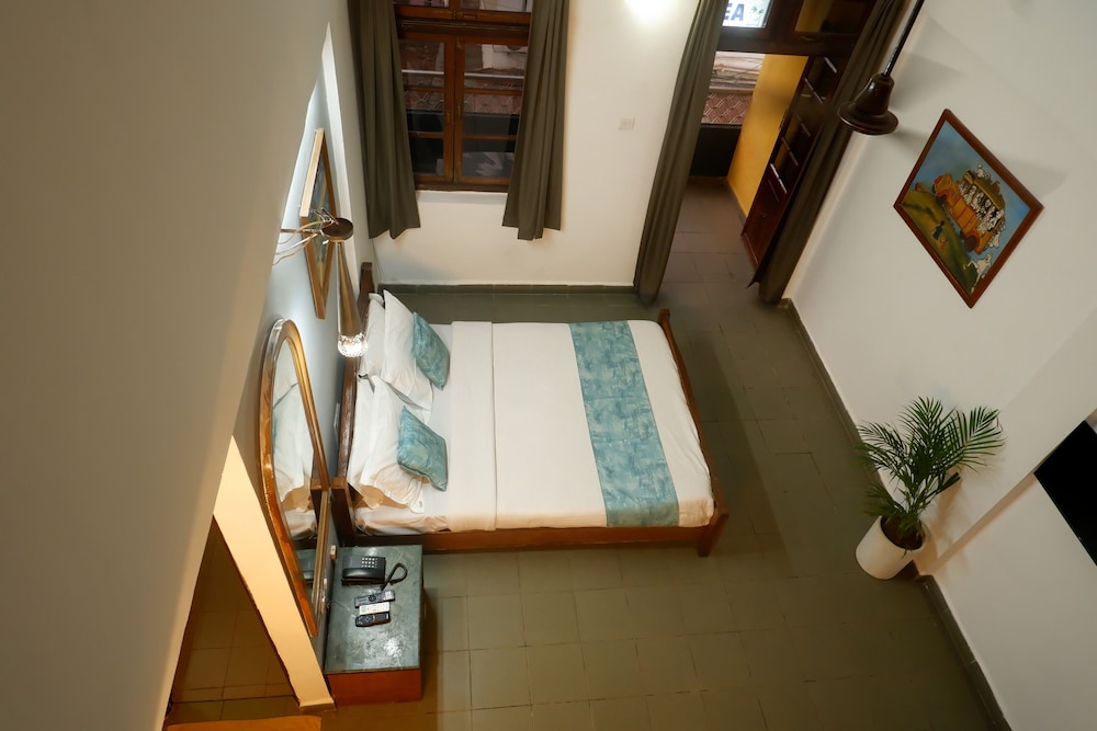 Falcon Resorts 55/70