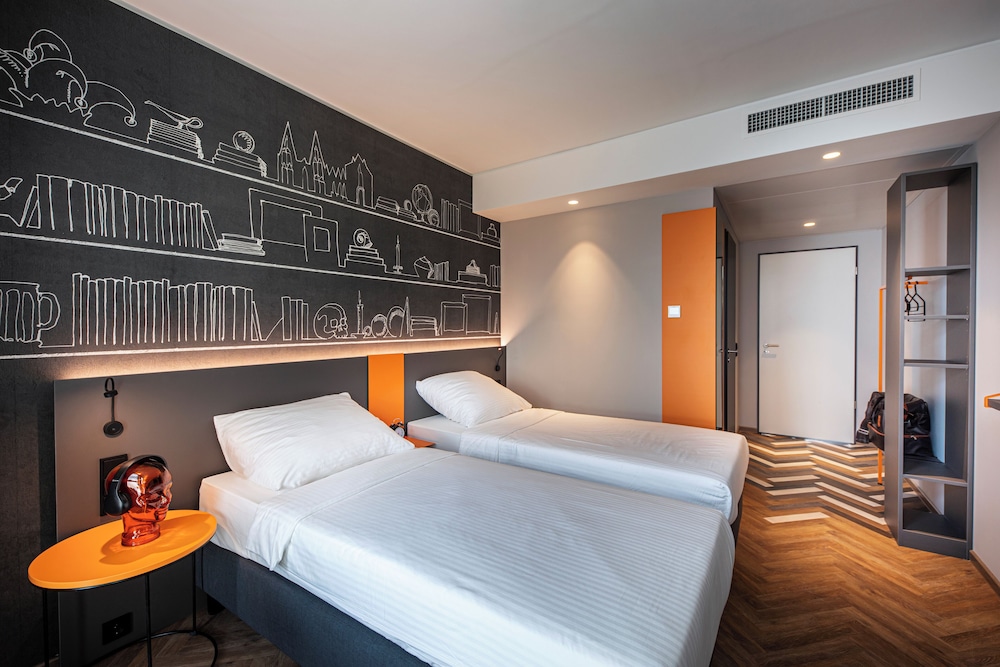 SUPERIOR, TWIN BEDS