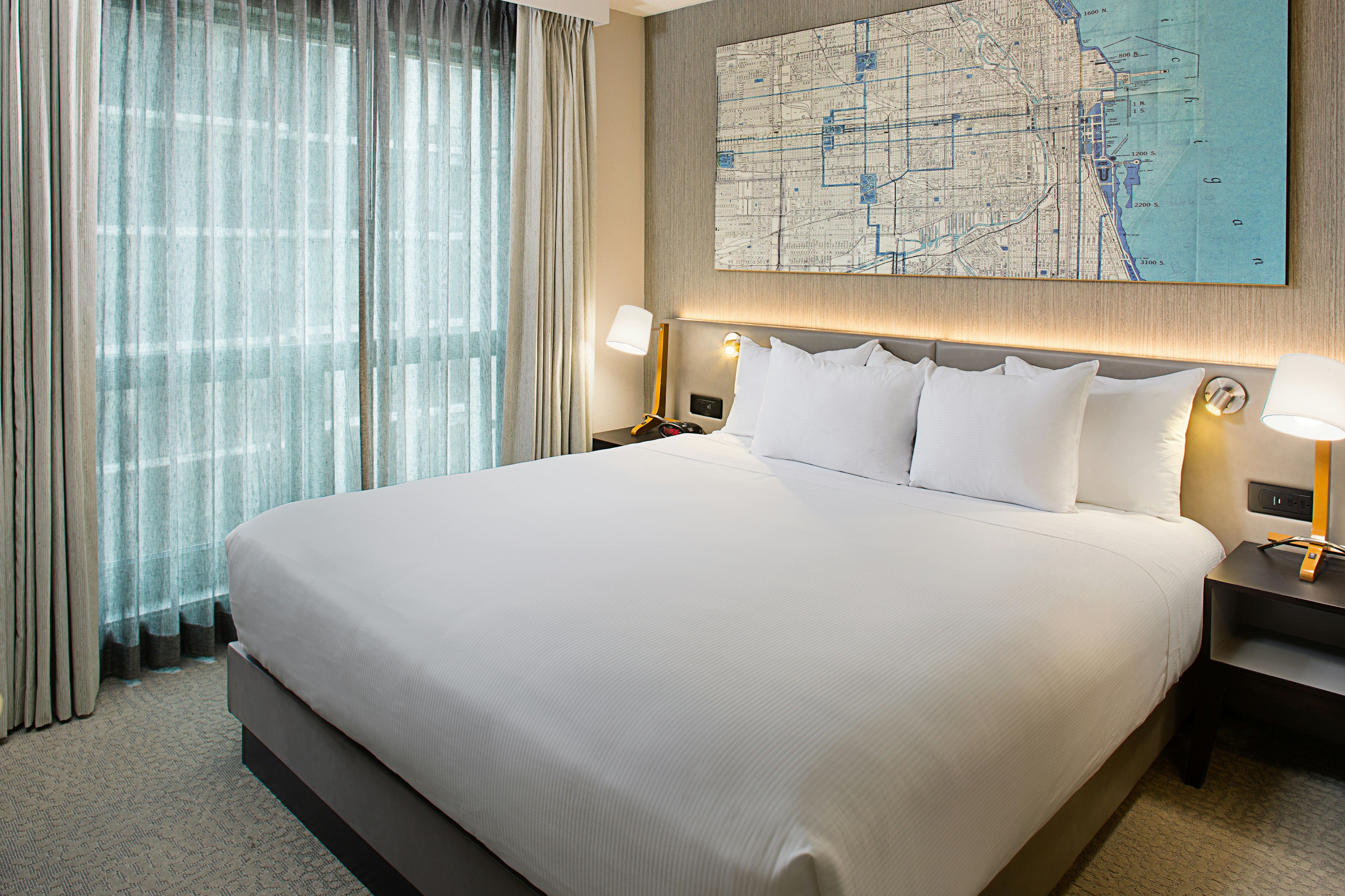 SUPERIOR, SUITE, KING BED, ACCESSIBLE