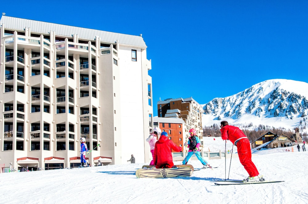 SOWELL HOTELS Le Pas du Loup 60/71