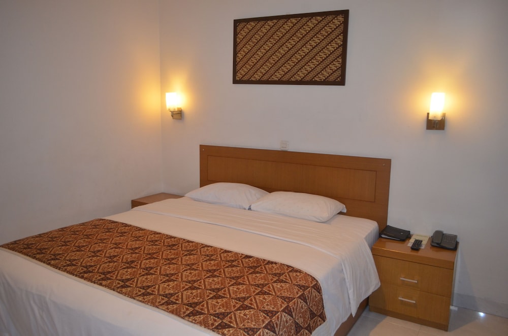 ARINI HOTEL 18/43