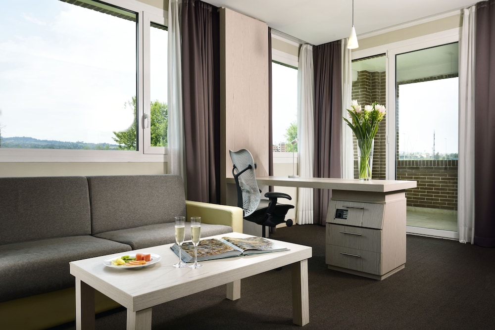 Unahotels Bologna San Lazzaro 32/64