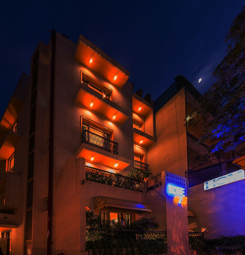 Home@F37 Kailash Colony Metro 4/69