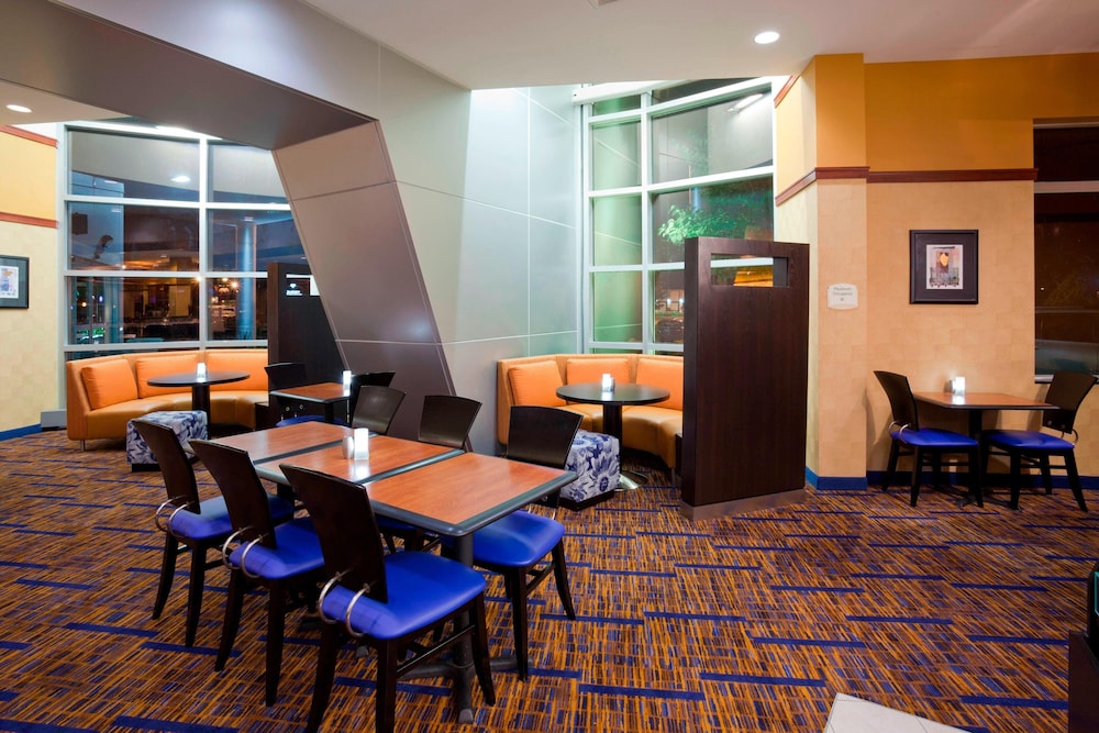 Courtyard by Marriott Minneapolis Maple Grove/Arbor Lakes 50/70