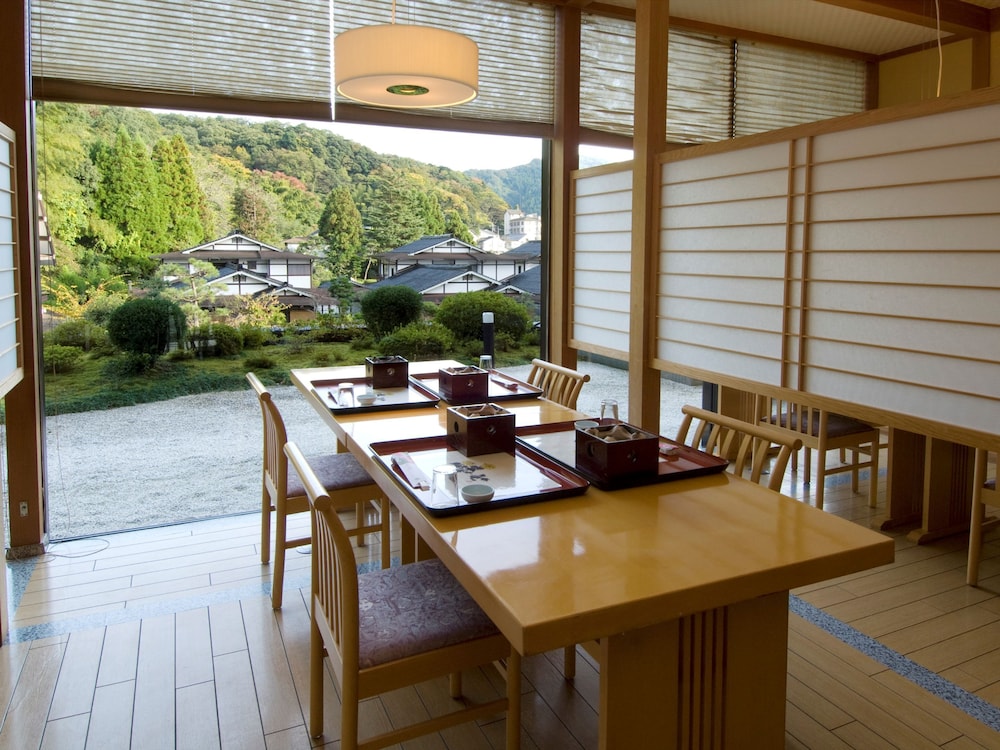Ooedo Onsen Monogatari Premium Saiki Bekkan 42/43