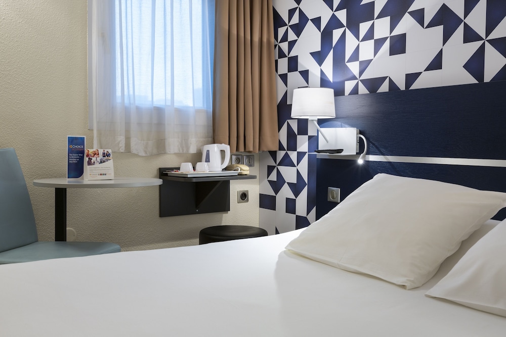 غرفة بسرير مزدوج لذوي الإعاقة، Comfort Hotel Paris Porte d Ivry 2/5