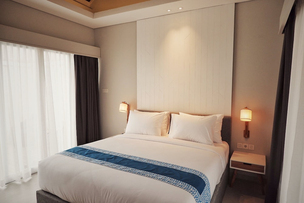 1 BEDROOM, SUITE, VILLA