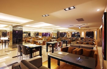 Delton Hotel 52/66