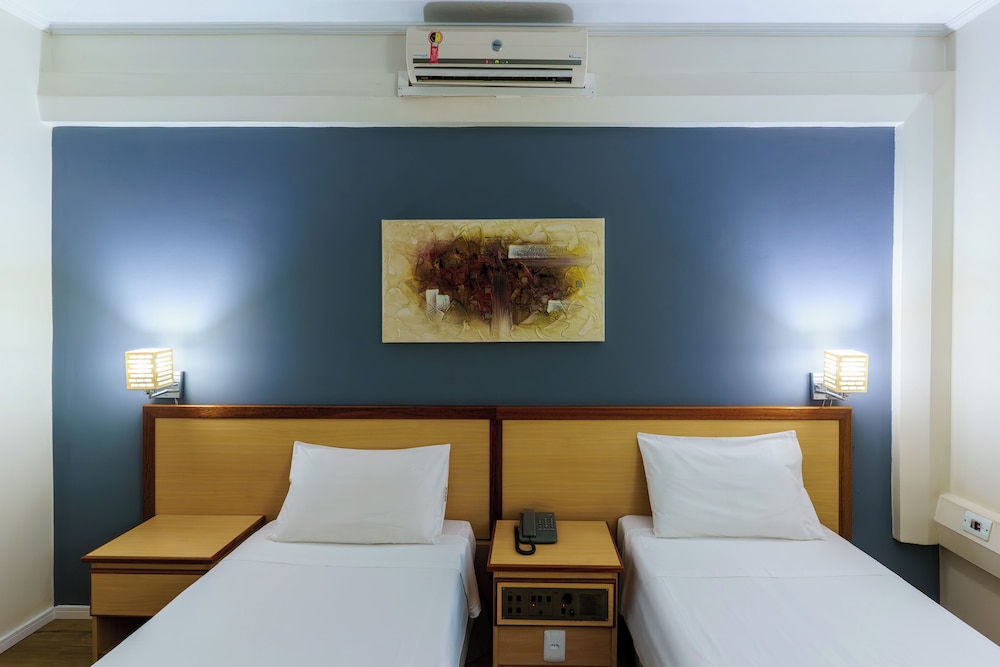 جناح سوبيريور بسريرين منفصلين مع أريكة، Hotel Augusta Boulevard 2/7