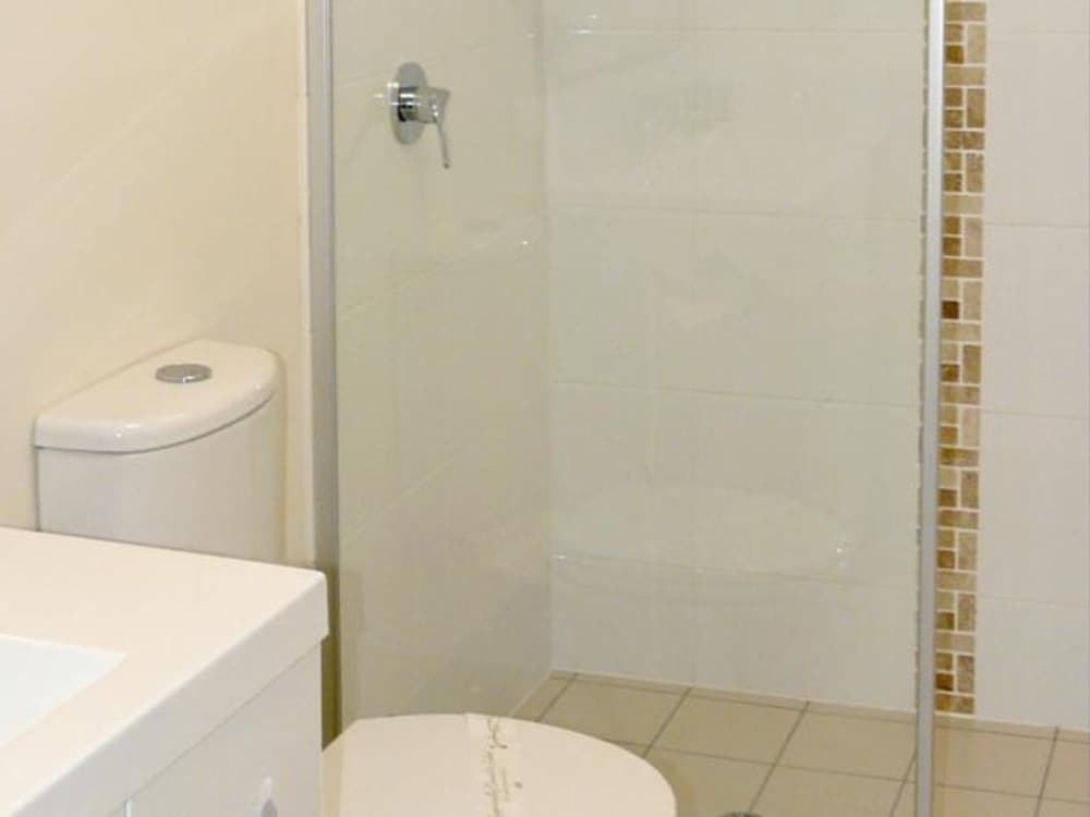 Direct Hotels Monterey Moranbah 28/28
