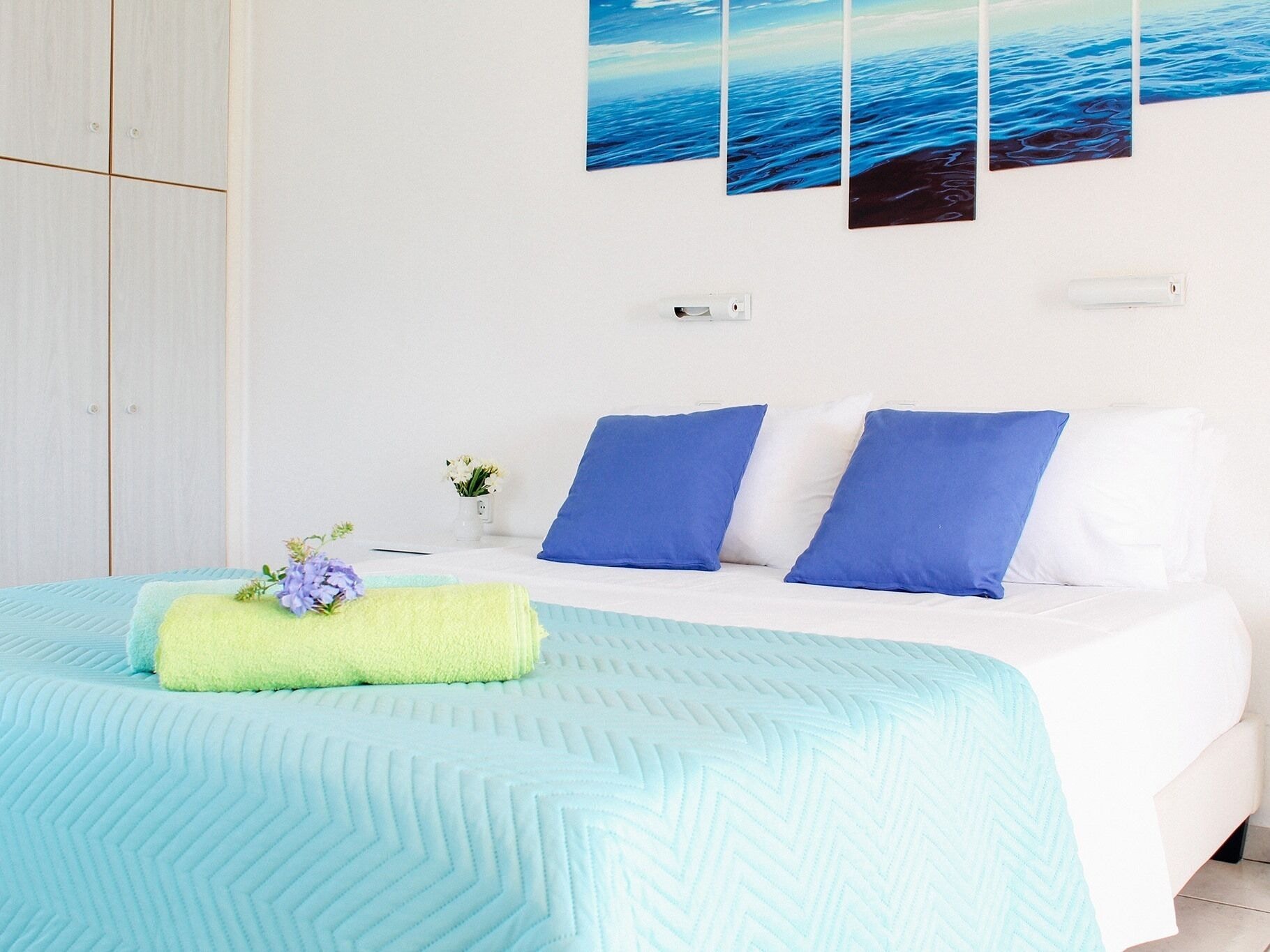 CLASSIC, STUDIO, SEA VIEW
