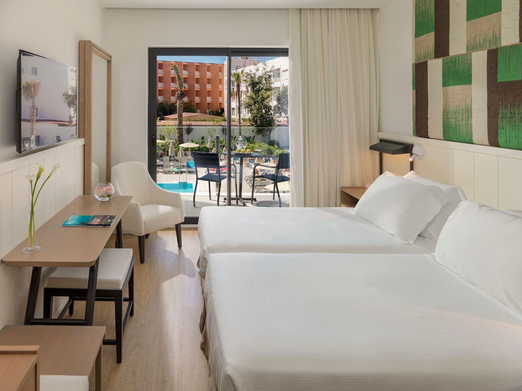 Superior, Double Bed, Lateral Pool or Side Sea View