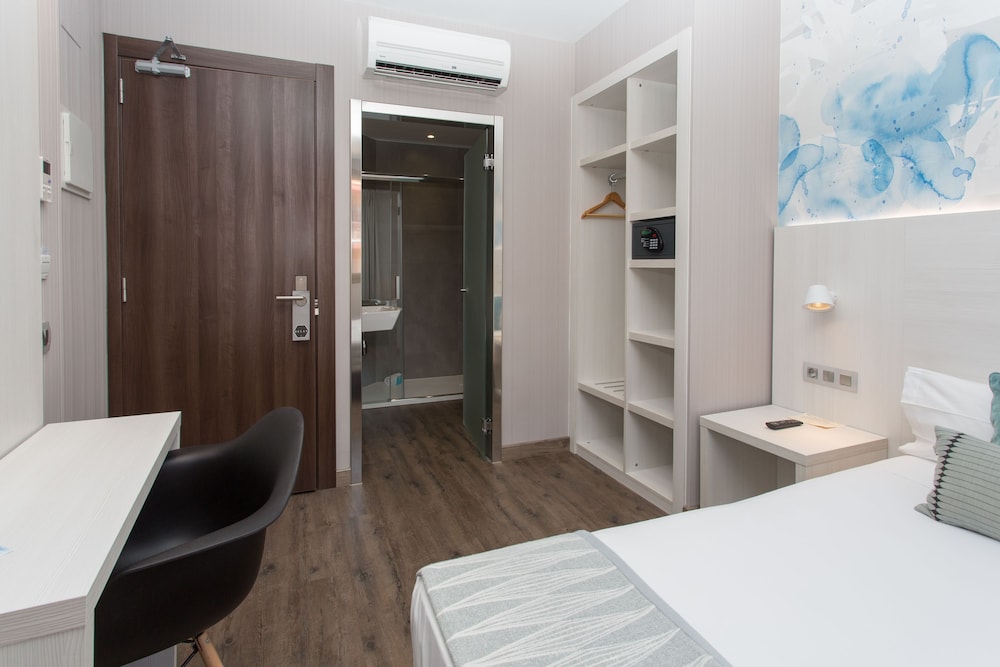 Hostal Opera Ramblas 17/38