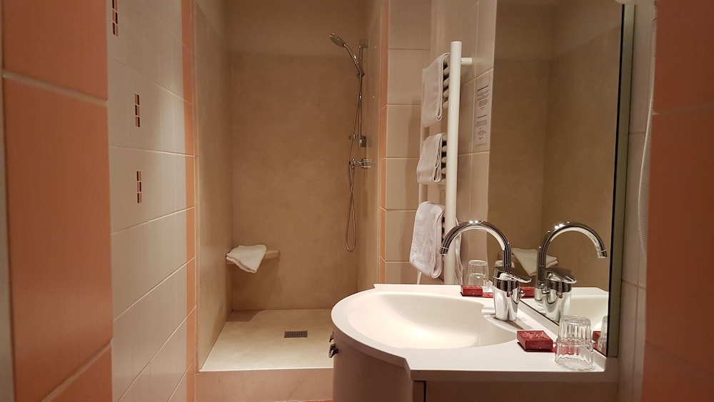 Hôtel Cardinal 11/58