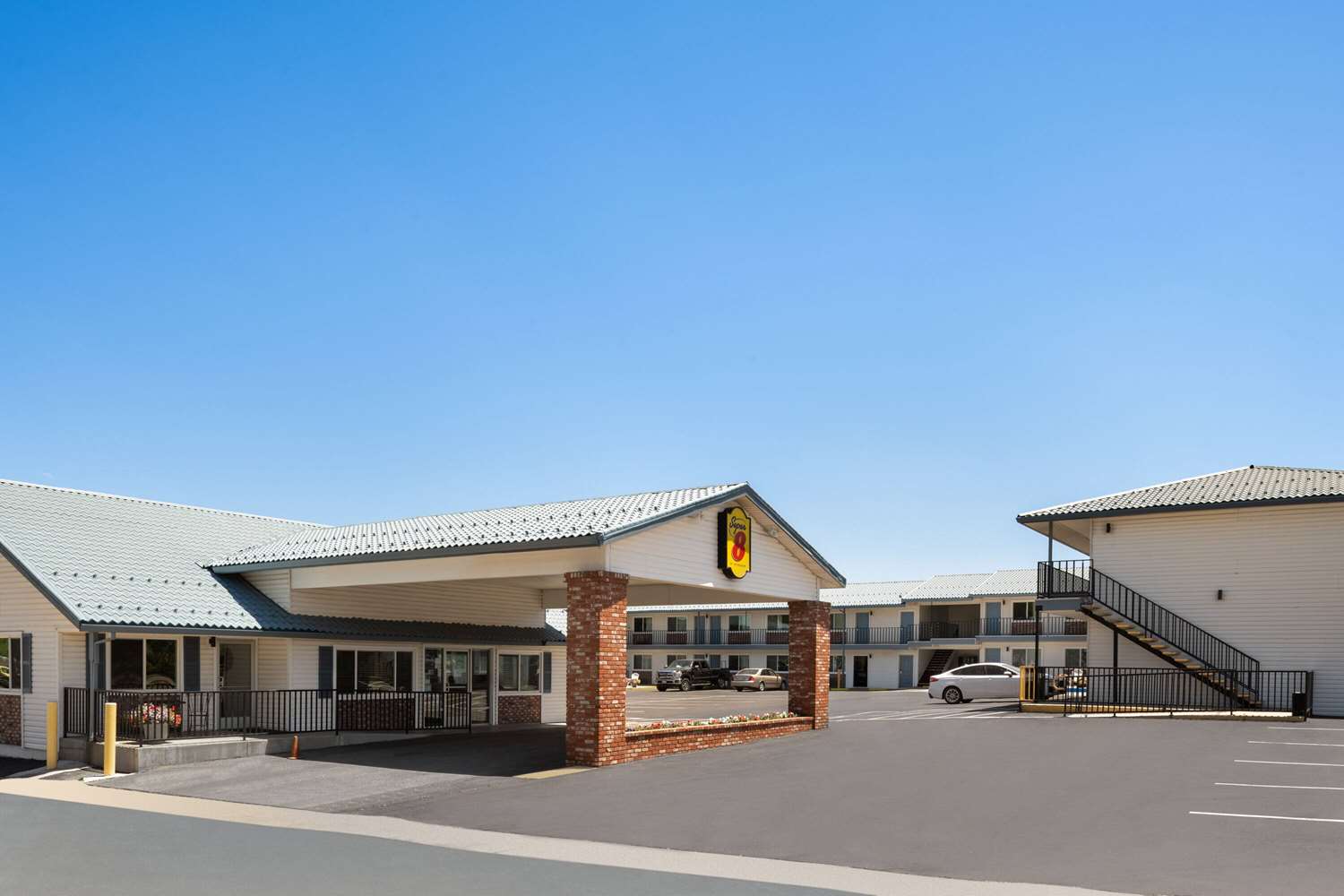 Super 8 by Wyndham Susanville 8/43