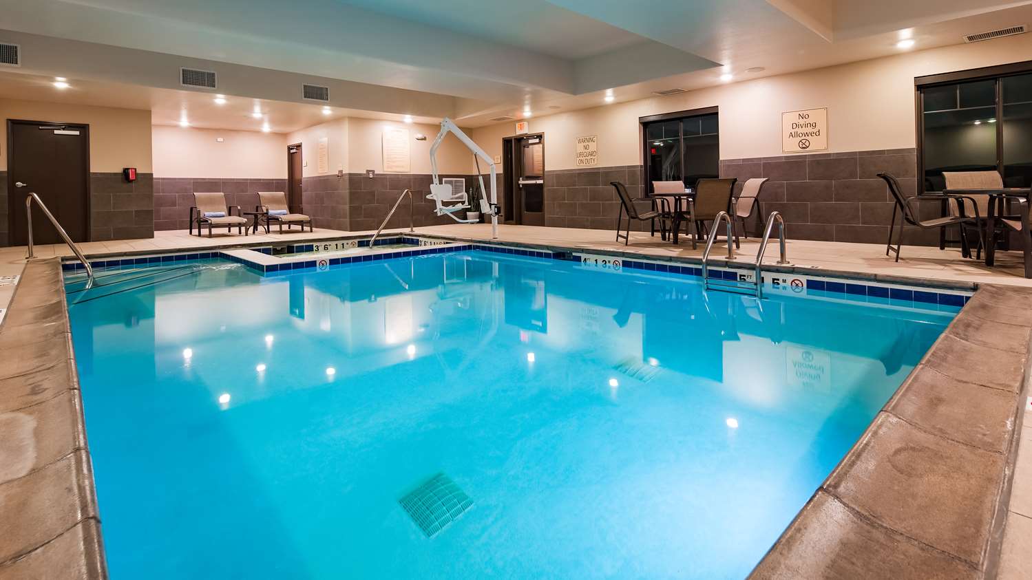 Best Western Plus Overland Inn 7/15