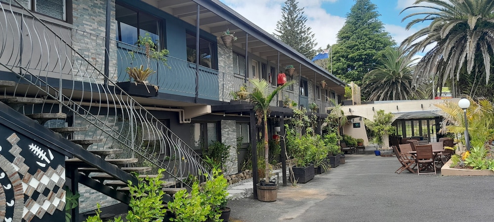 Falls Motel & Waterfront Campground 57/66