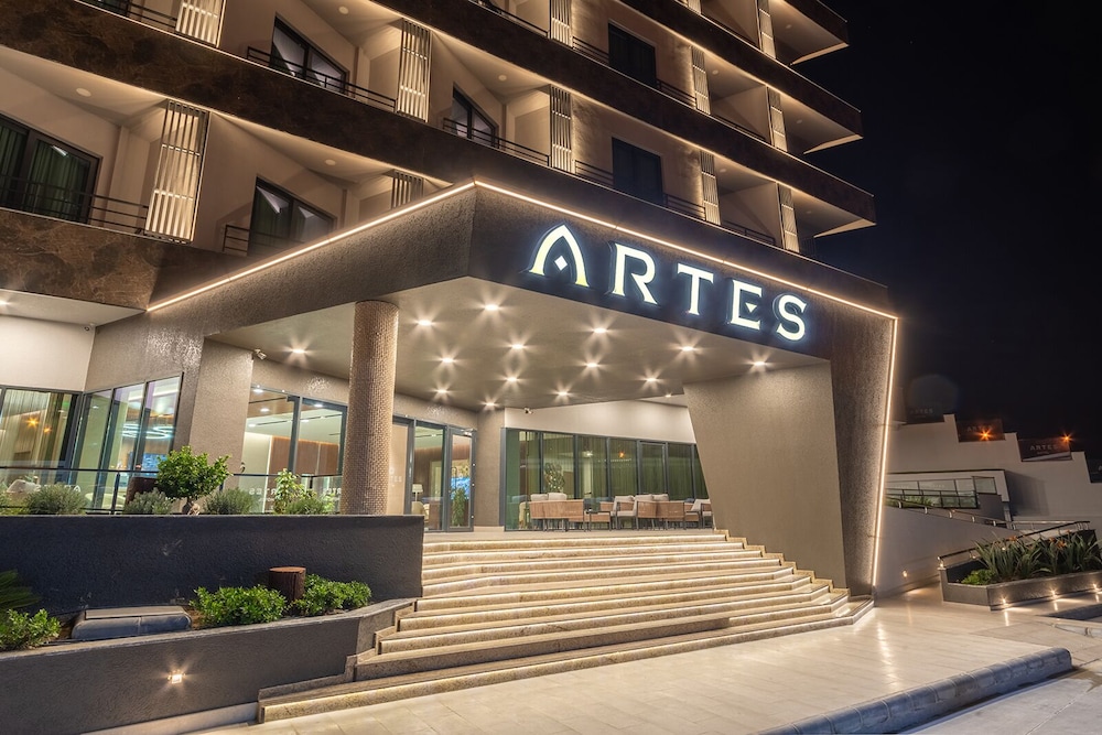 Artes Hotel 3/33