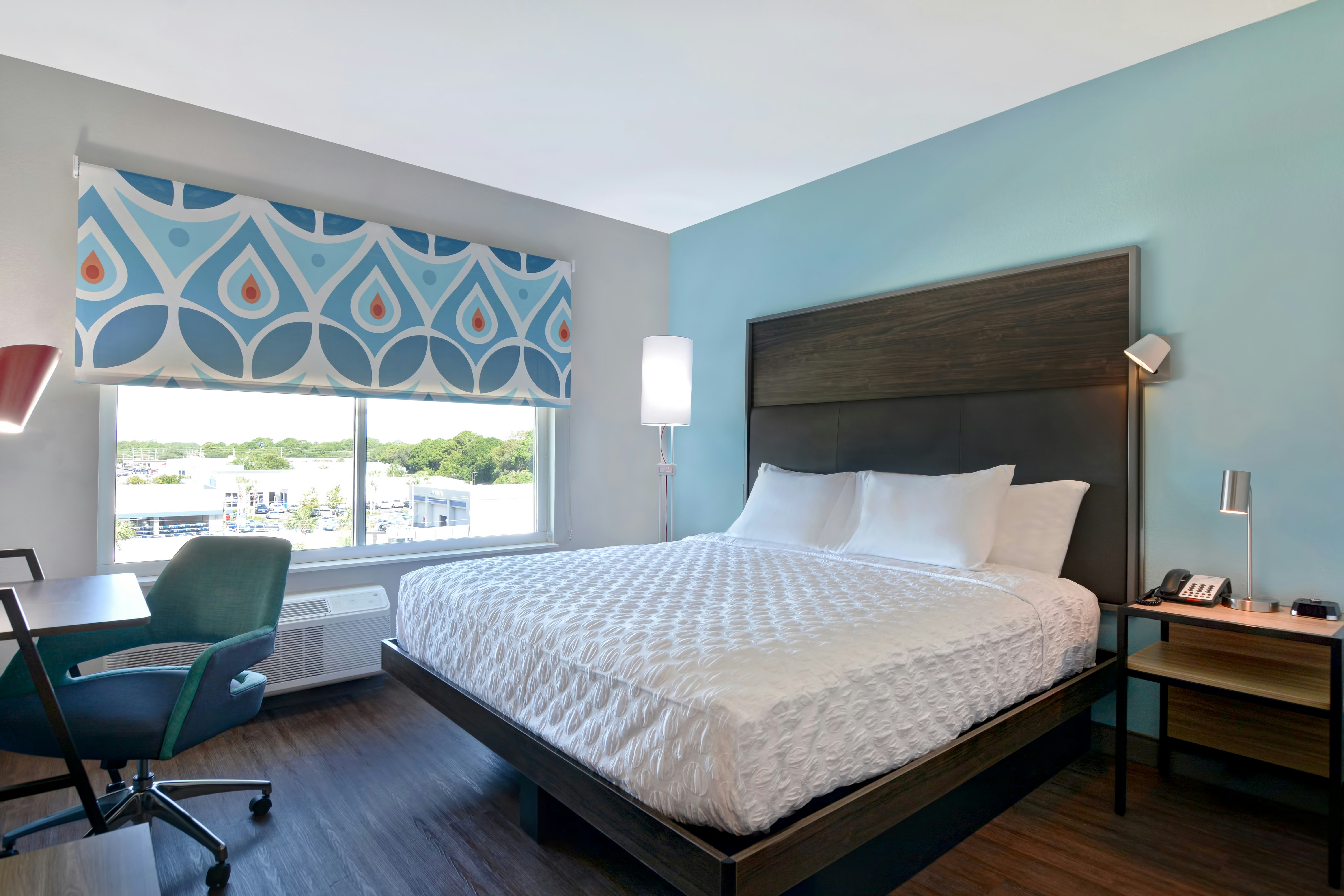 ROOM, KING BED