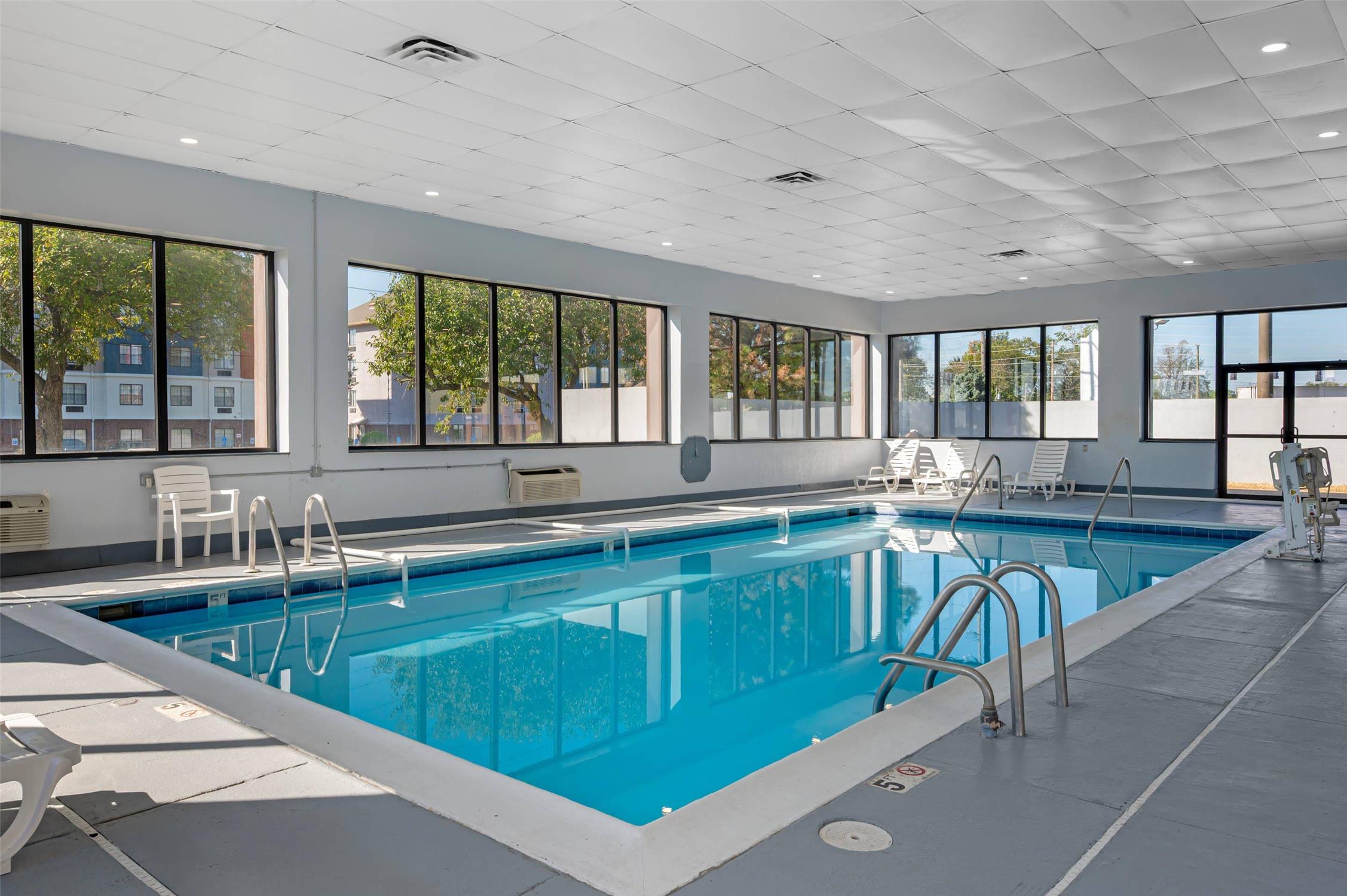 Sleep Inn Indianapolis East 32/46