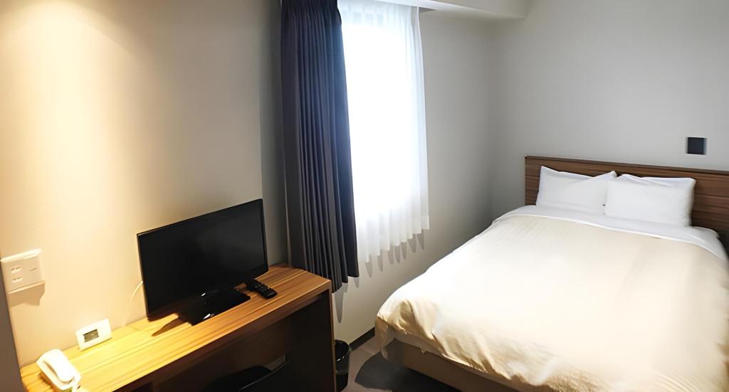 Semi Room, Double Bed