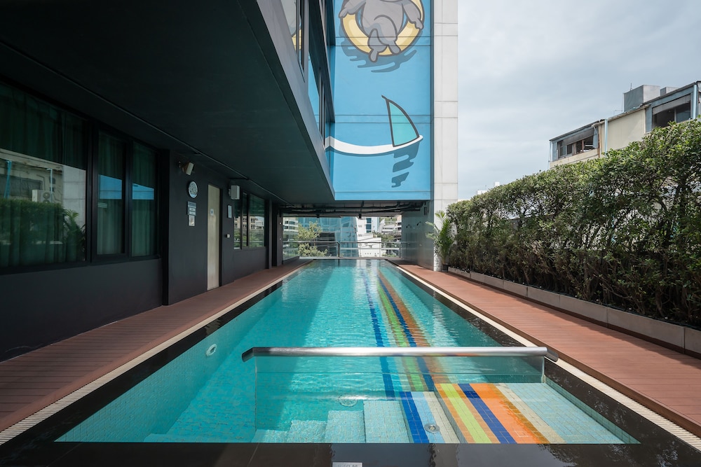 Vic3 Bangkok Hotel 39/74
