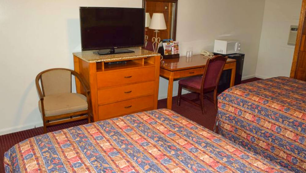 Relax Inn Bloomsburg 14/33