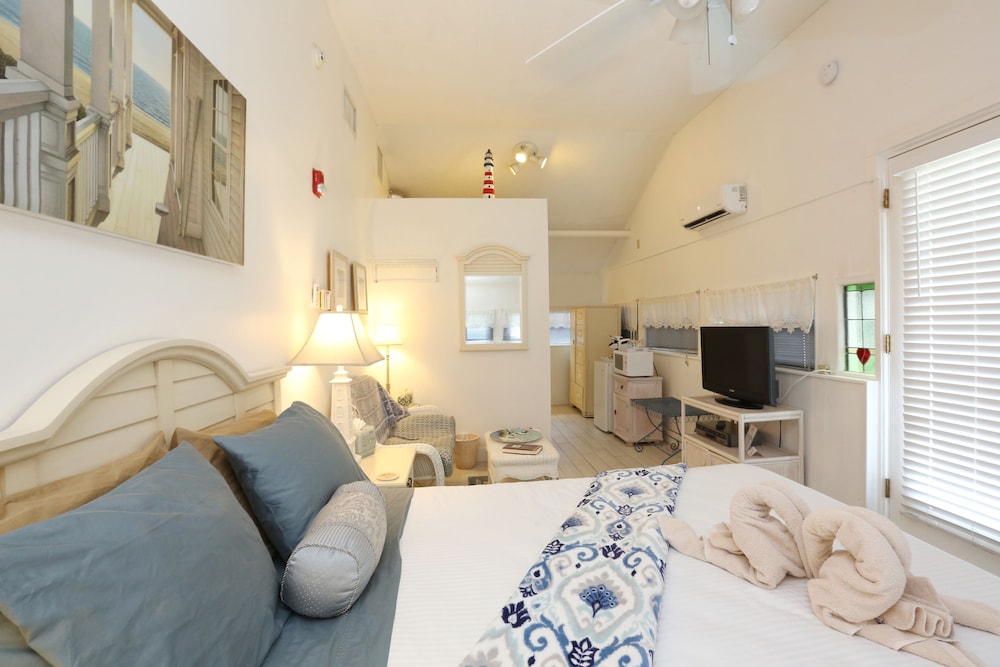 Beachfront Bed & Breakfast 11/46