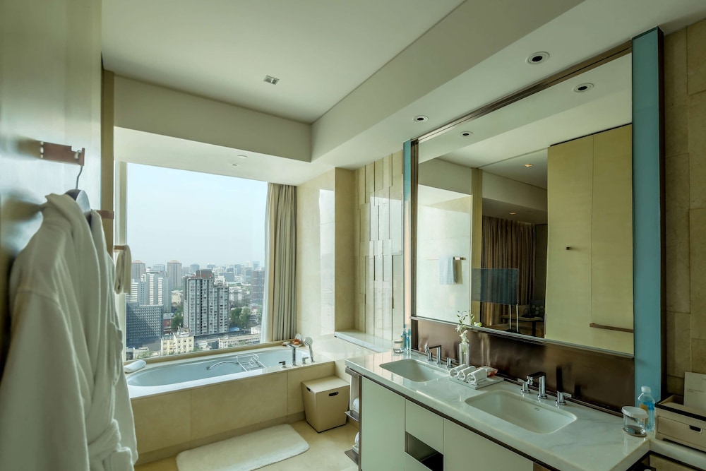 Conrad Beijing 21/85
