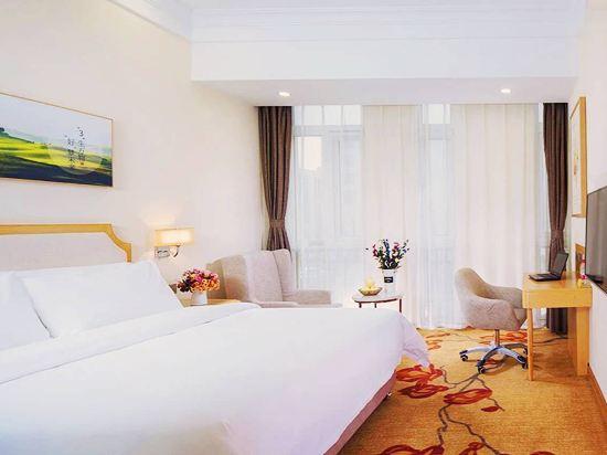 Superior, King Bed