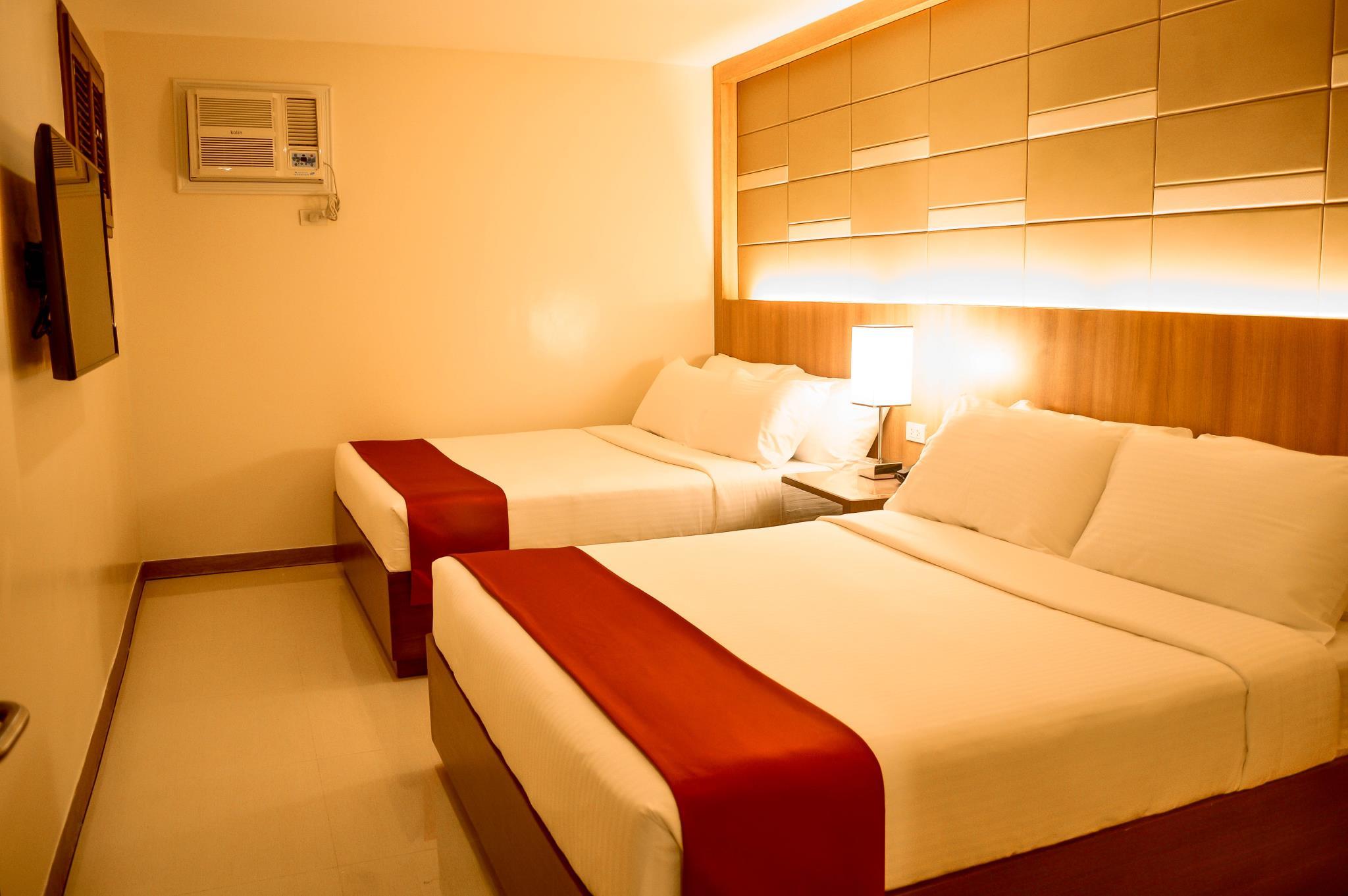 Hotel Veniz Session 10/33
