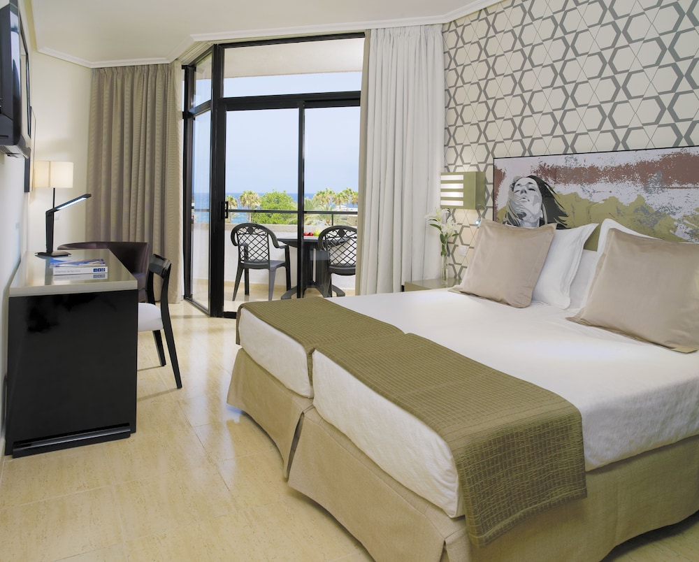H10 Conquistador Hotel 29/77