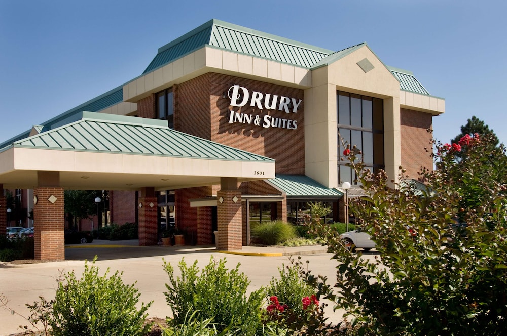 Drury Inn and Suites Joplin 2/50